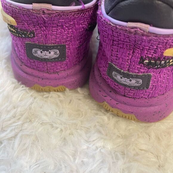 Nike LeBron 20 GS 'Young Heirs' FD0207-500 vivid purple kids sneakers SZ5Y - Picture 13 of 13